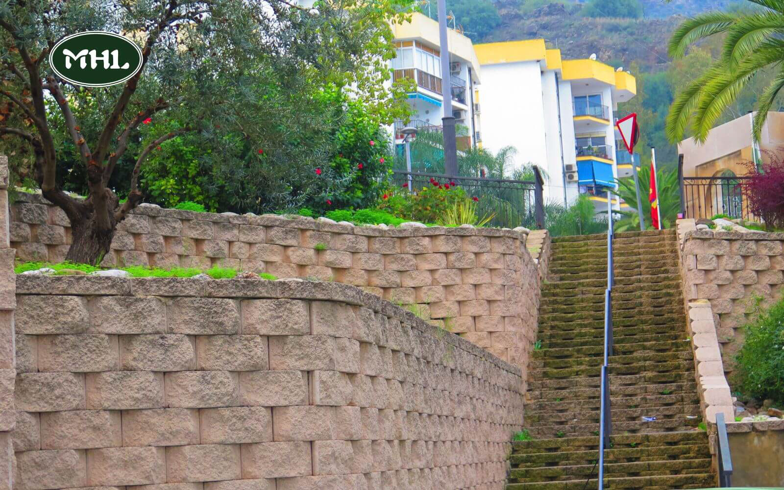 Retaining Wall Stairs: How Many Steps Do I Need?