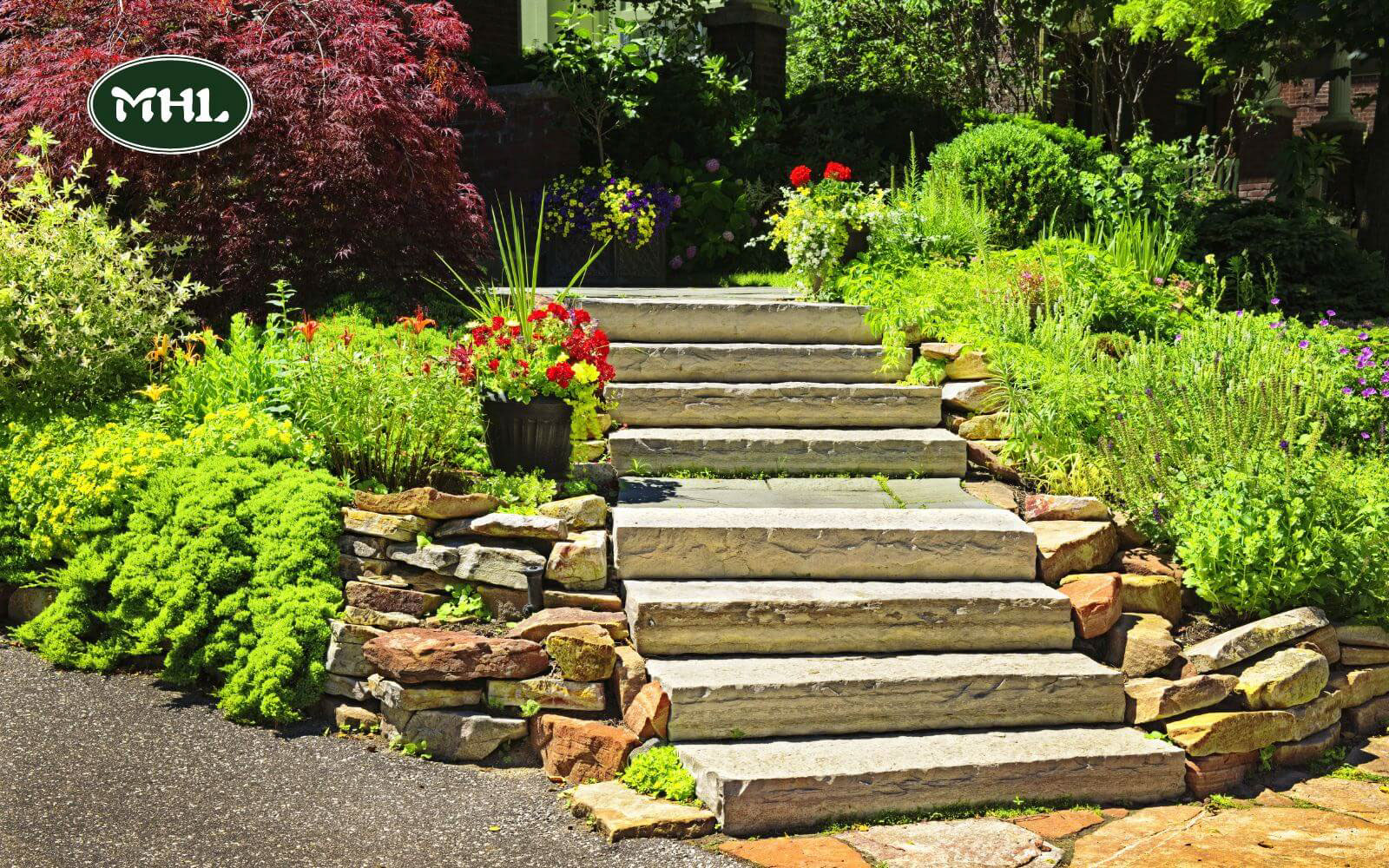 Retaining Wall Stairs: 3 Step Tread Options