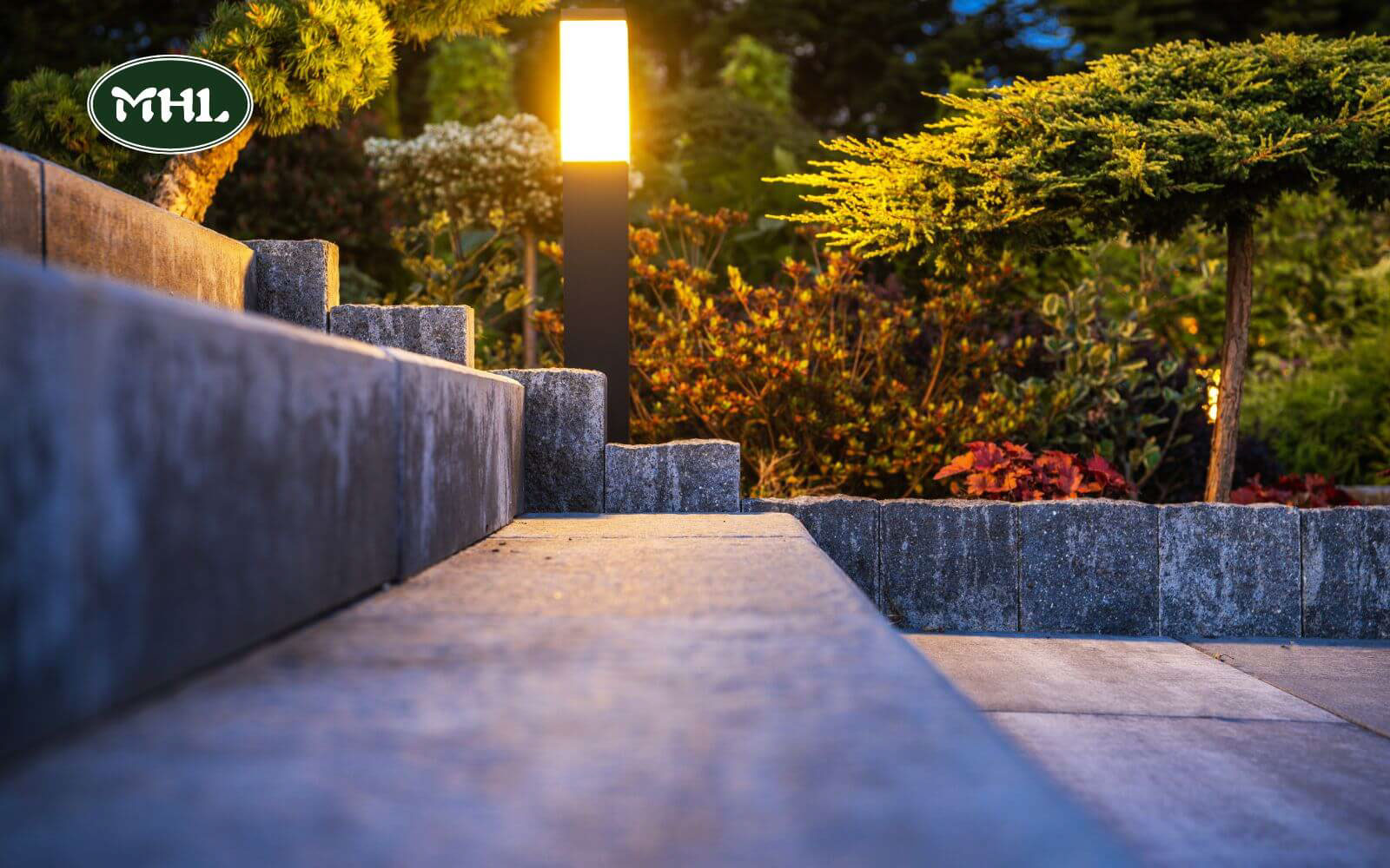 Retaining Wall Stairs Ideas: Concrete Steps