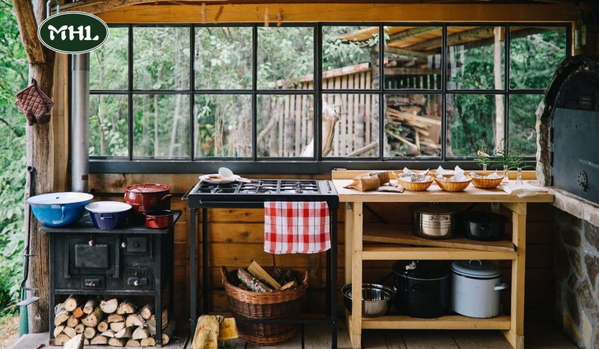 10 Excellent Benefits of an Outdoor Kitchen To Elevate Your Entertaining Experience