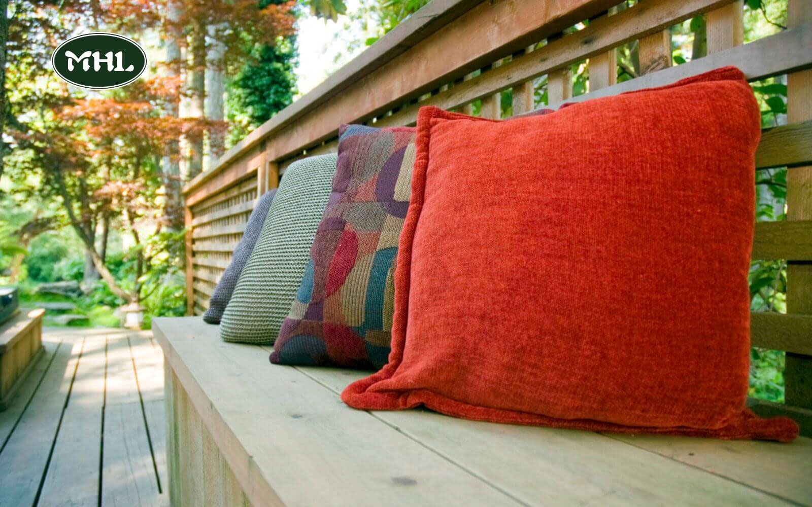 10 Common Types Of Hardscapes: Outdoor Rugs And Pillows