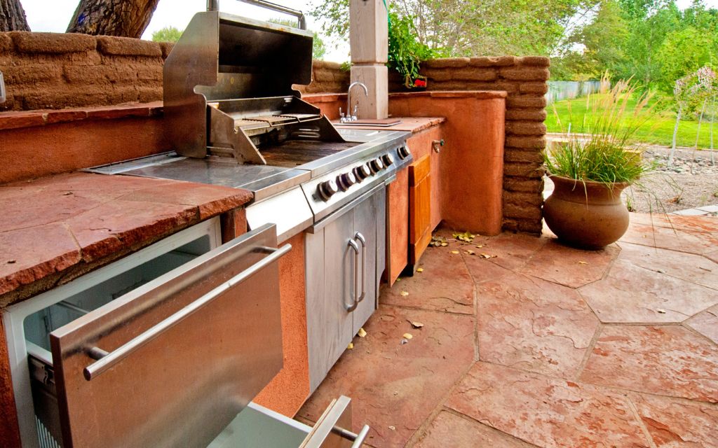 9 Factors to Consider When Planning an Outdoor Kitchens