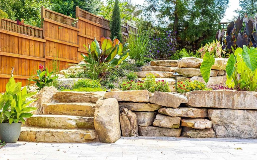 Stone Retaining Wall Bed on Slopes