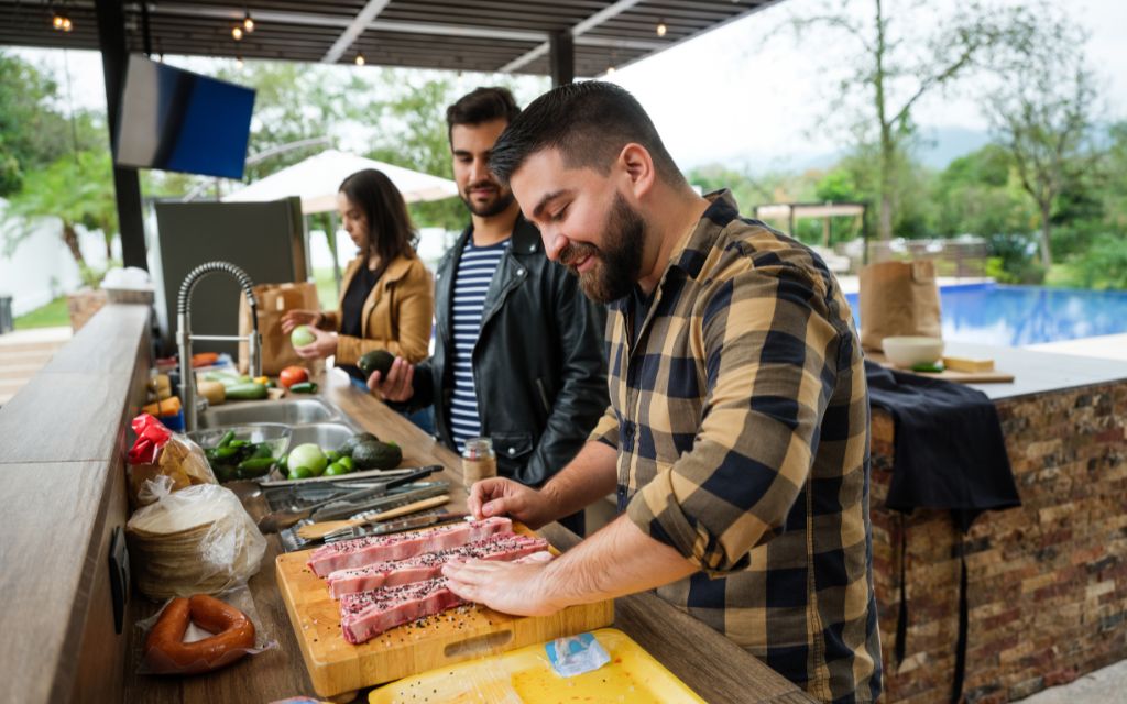 Why Should You Hire a Professional for Your Outdoor Kitchens