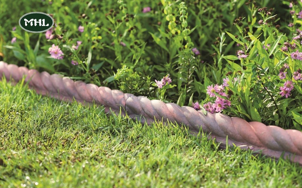 Cheap Creative Garden Edging Ideas: DIY Edging Ideas on a Budget