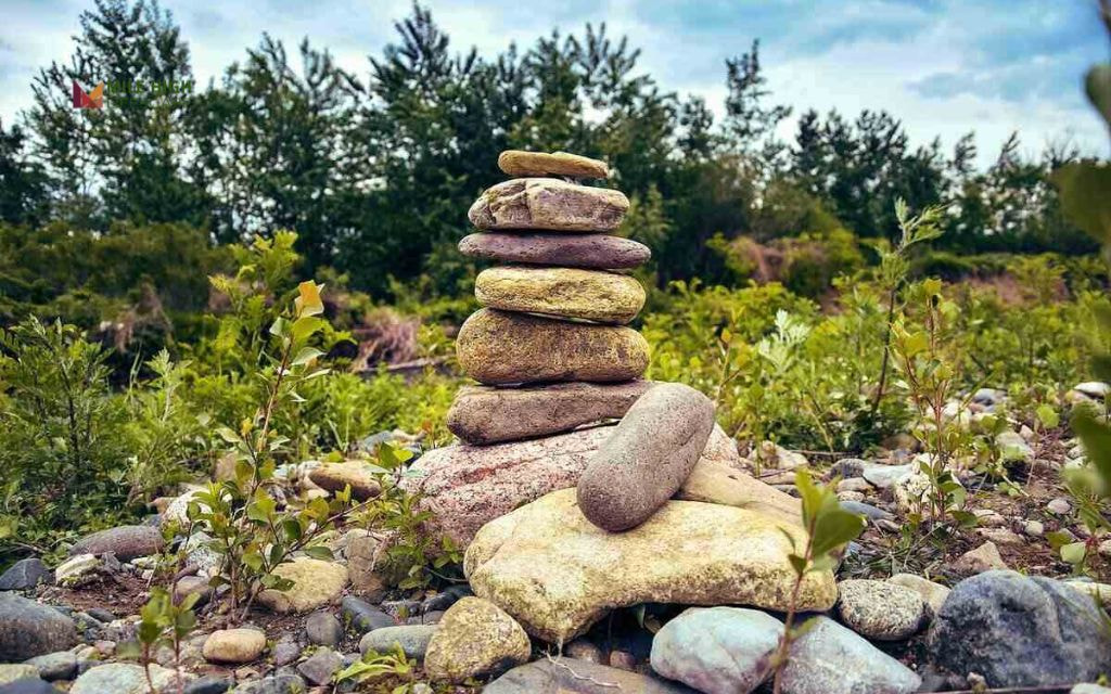 Boulder Groupings as Natural Art Features