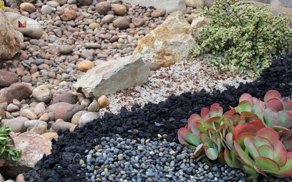 10 Modern black rock landscape ideas