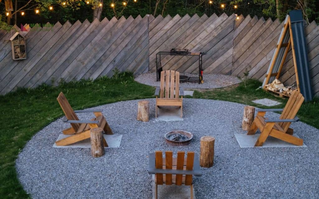 Fire-safe gravel perimeter