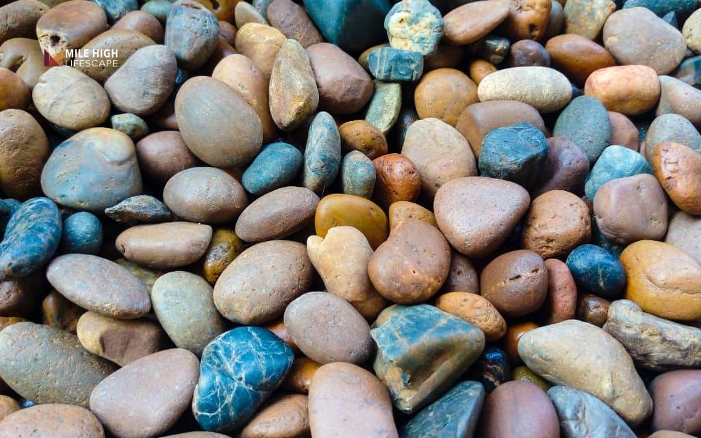 How to choose the right river rocks
