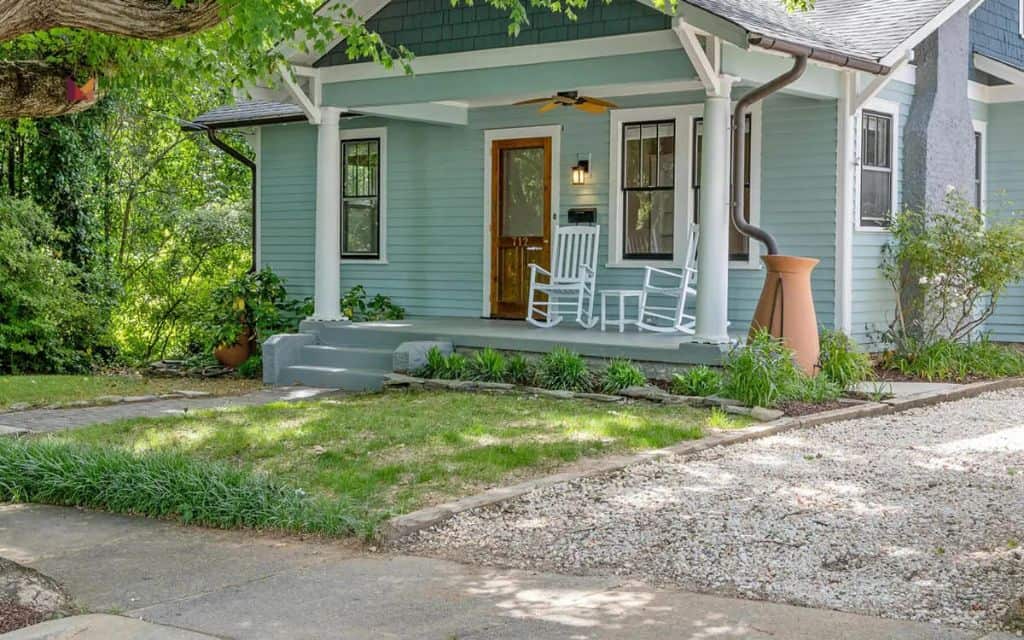 River pebble driveway borders