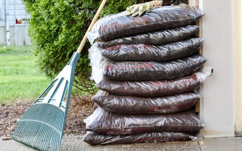 How much does mulch cost per yard? The price breakdown in Denver, CO