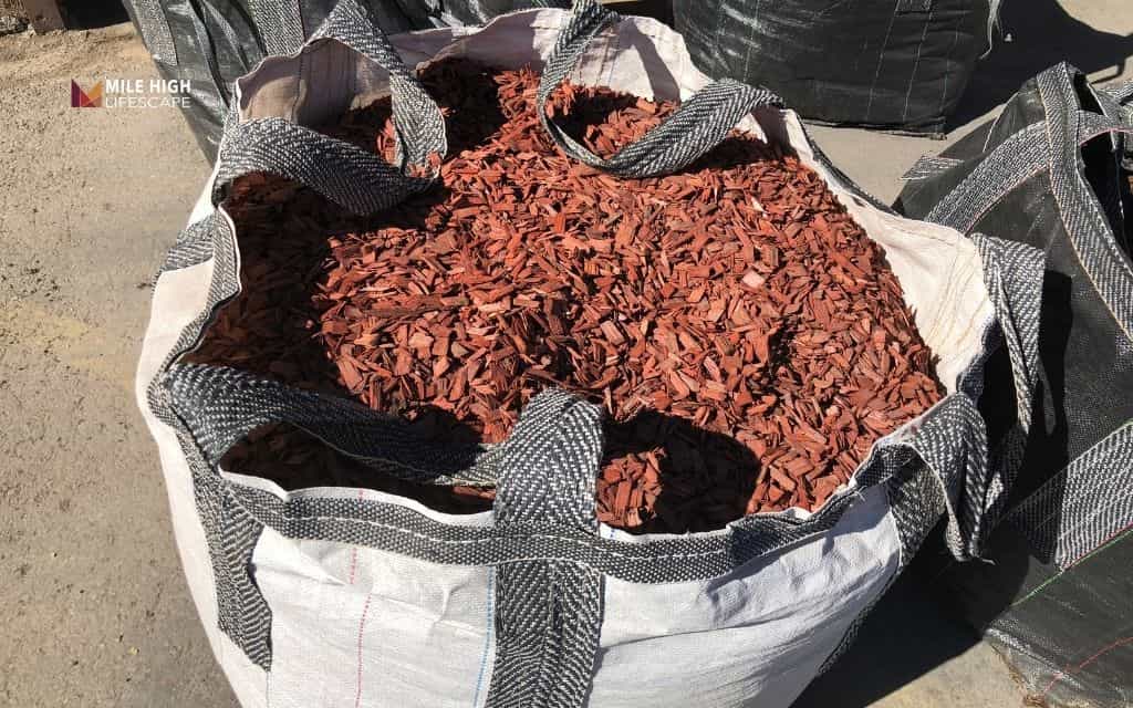 How to choose the right slope mulch for your yard