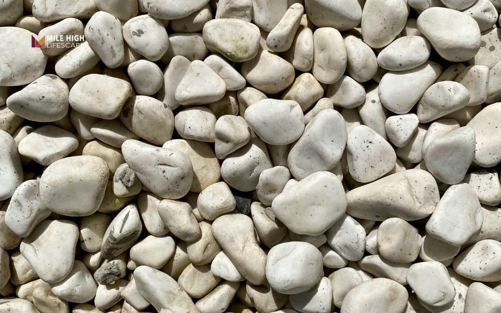Best river rock types and sizes for driveways