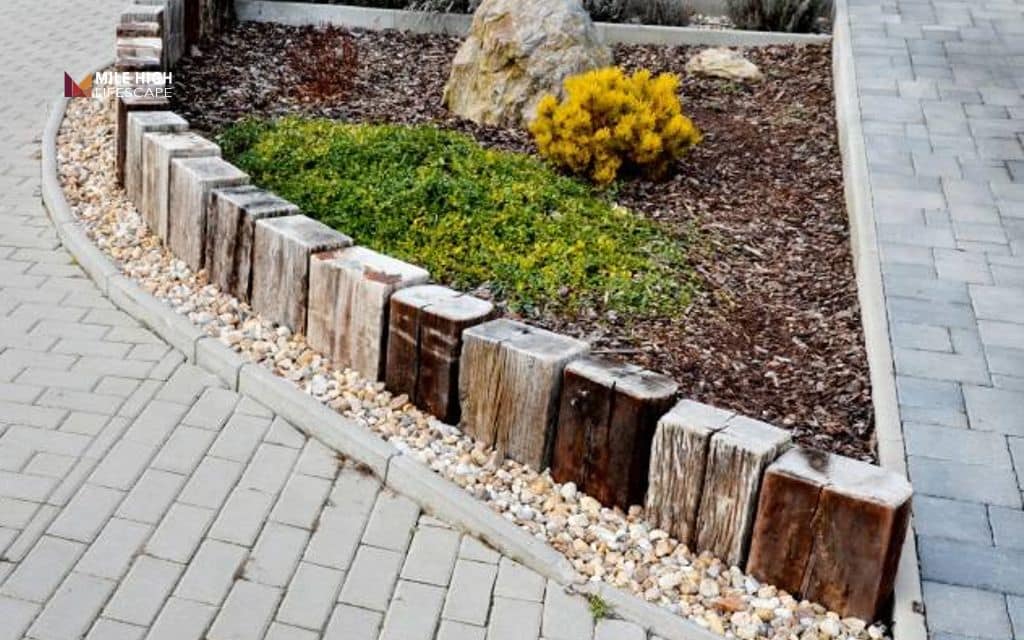 Railroad tie border
