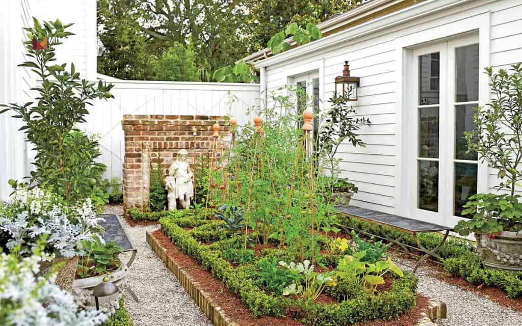 27 small backyard landscape ideas that turn a tight space into a stunning retreat