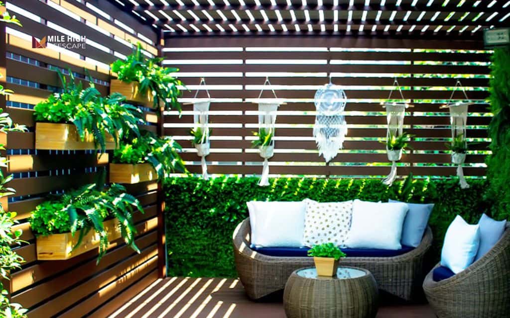 small backyard landscape ideas: Create outdoor rooms or zones