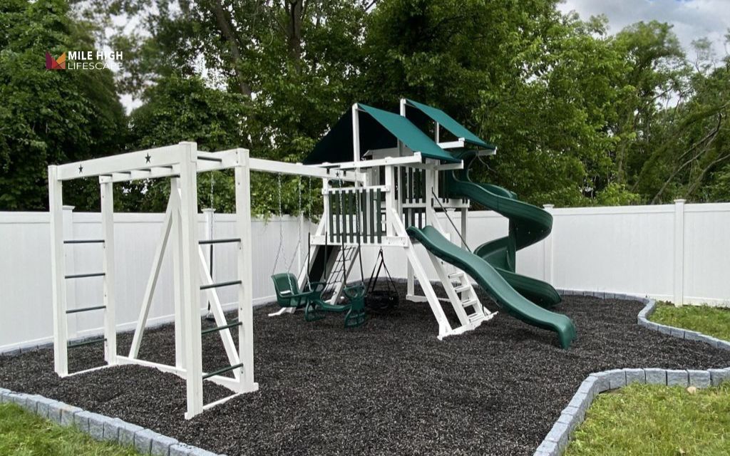 Large backyard landscaping ideas: Set up a backyard playground
