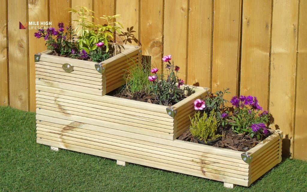 Landscape timber ideas: Tiered planters