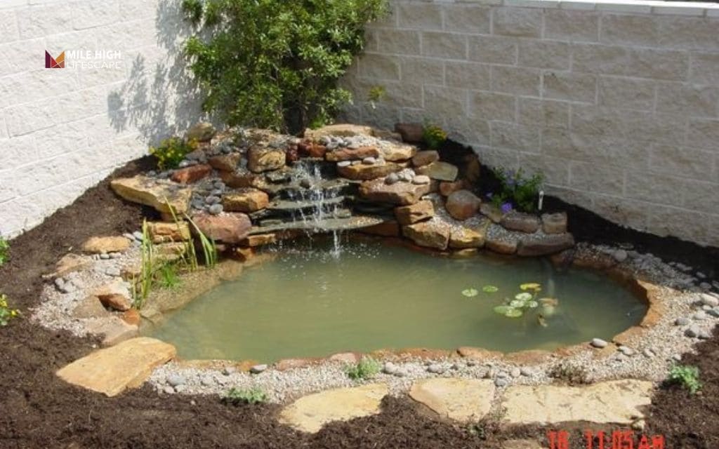 Pond landscape ideas: The corner pond