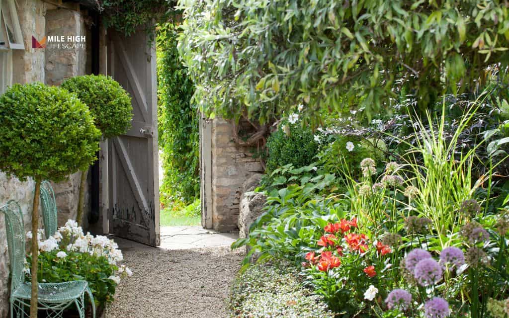 Flower bed ideas: Transform a narrow side yard with flowers